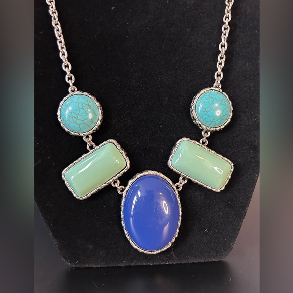 Fashion Necklace - Picture 2 of 4